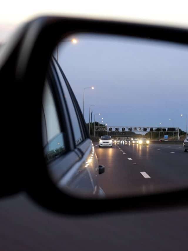 Cómo colocar los espejos retrovisores de un coche